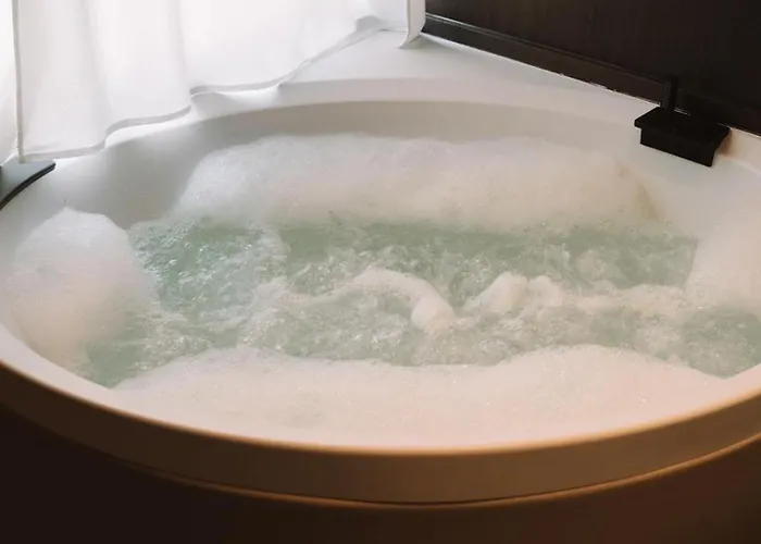 Oda ve Kahvaltı Comar Monopoli